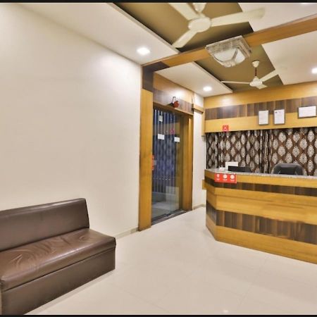 Hotel Shreenath อาเมดาบัด ภายนอก รูปภาพ