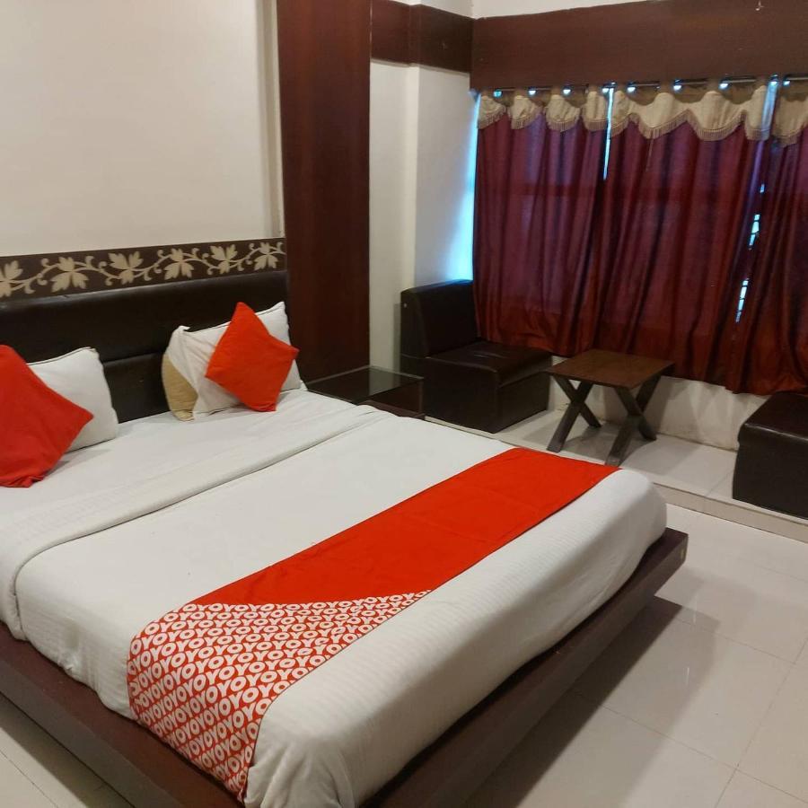 Hotel Shreenath อาเมดาบัด ภายนอก รูปภาพ